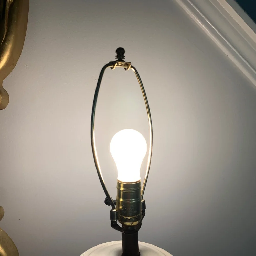 Vintage Bamboo Ceramic Table Lamp White Hollywood‎ Regency - Picture 4 of 11